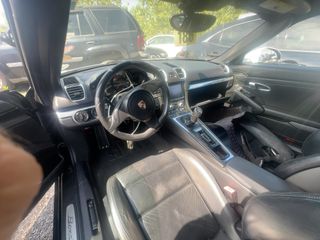 2013 Porsche Boxster - Interior Full Dashboard Image